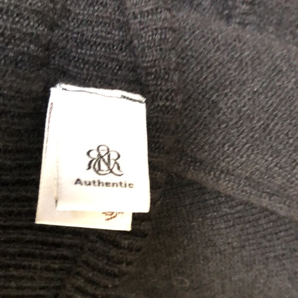 Rock & Republic 100% Cashmere Sweater - Picture 10 of 11